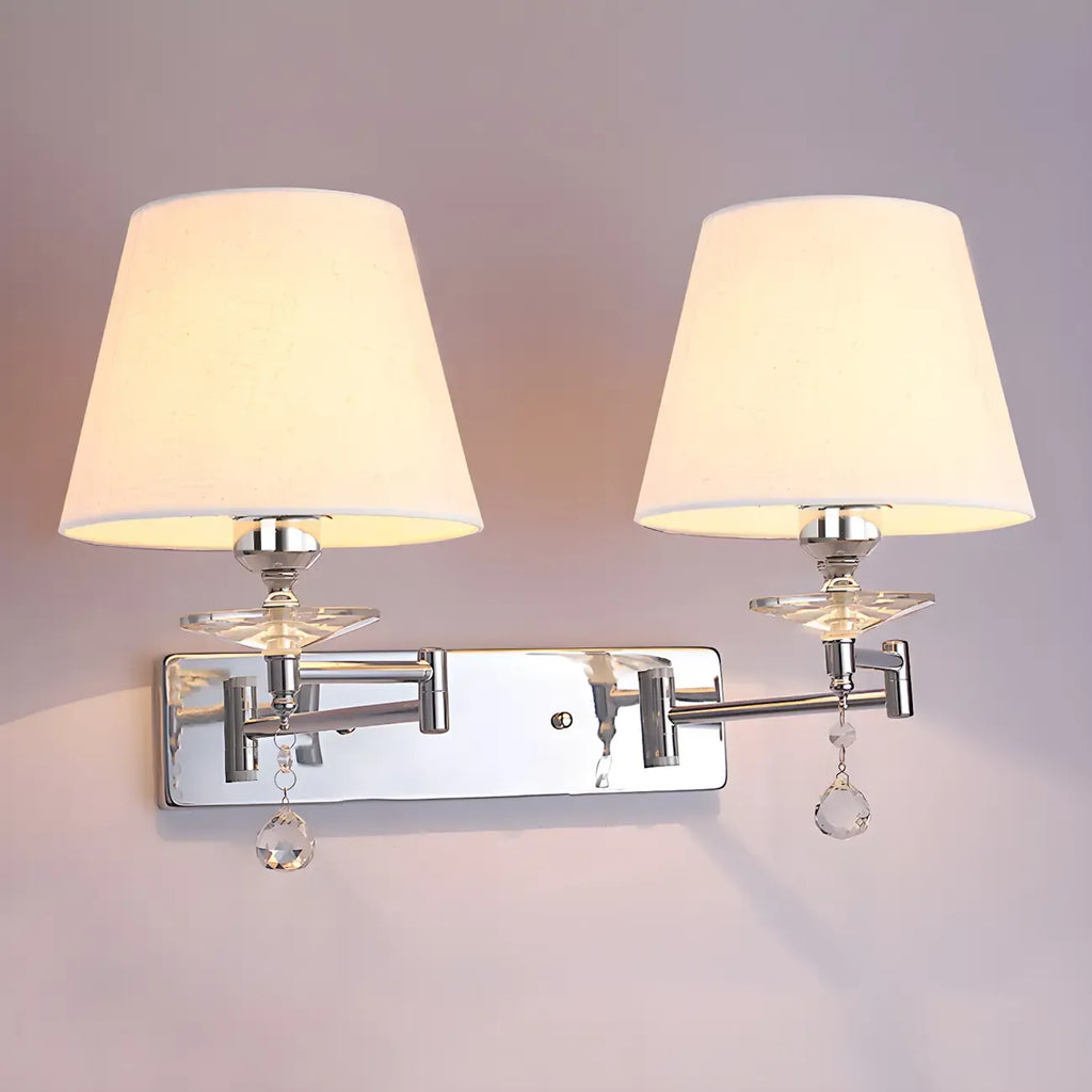 Lampada da parete a 2 luci con braccio girevole color argento e paralume in tessuto