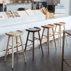 Tabourets de bar industriels en bois sans dossier, hauteur comptoir