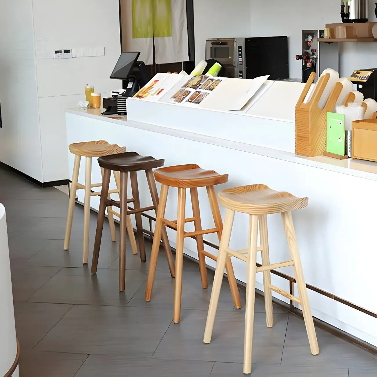 Tabourets de bar industriels en bois sans dossier, hauteur comptoir