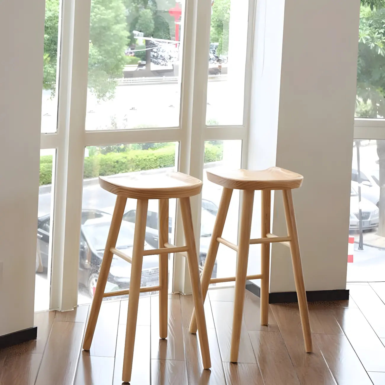 Tabourets de bar industriels en bois sans dossier, hauteur comptoir