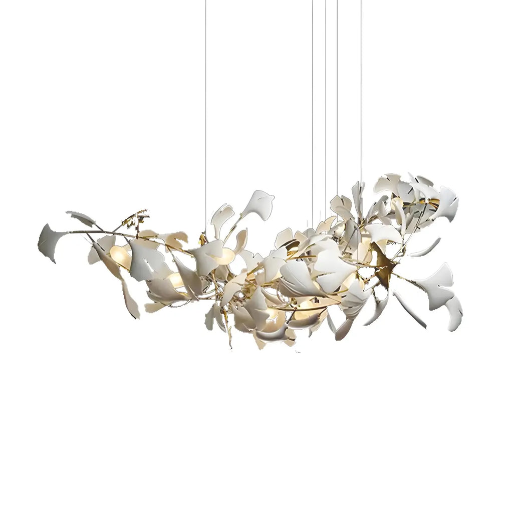 Salle à manger avec lustre moderne blanc inspiré des feuilles