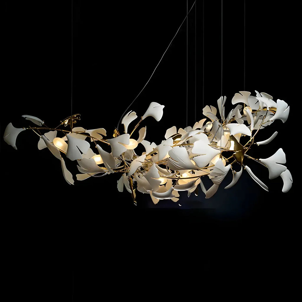 Salle à manger avec lustre moderne blanc inspiré des feuilles