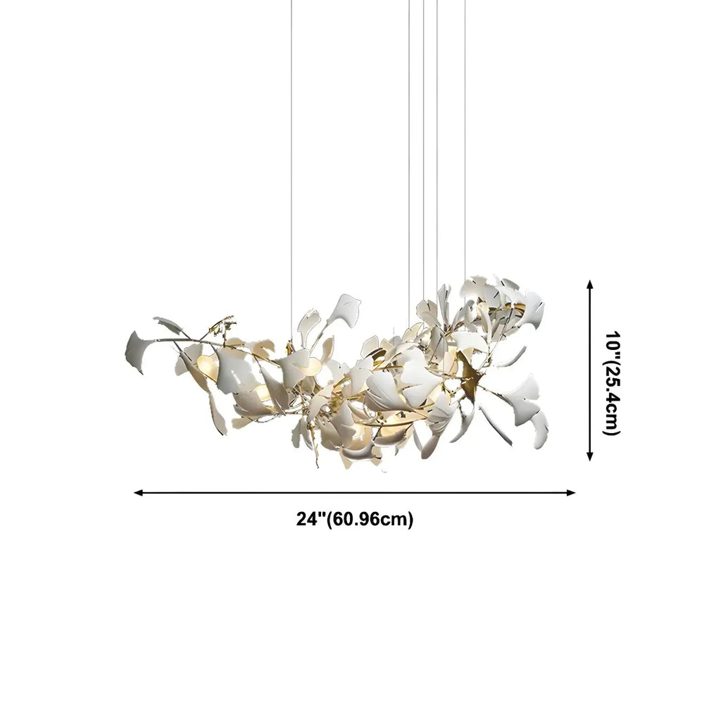 Salle à manger avec lustre moderne blanc inspiré des feuilles