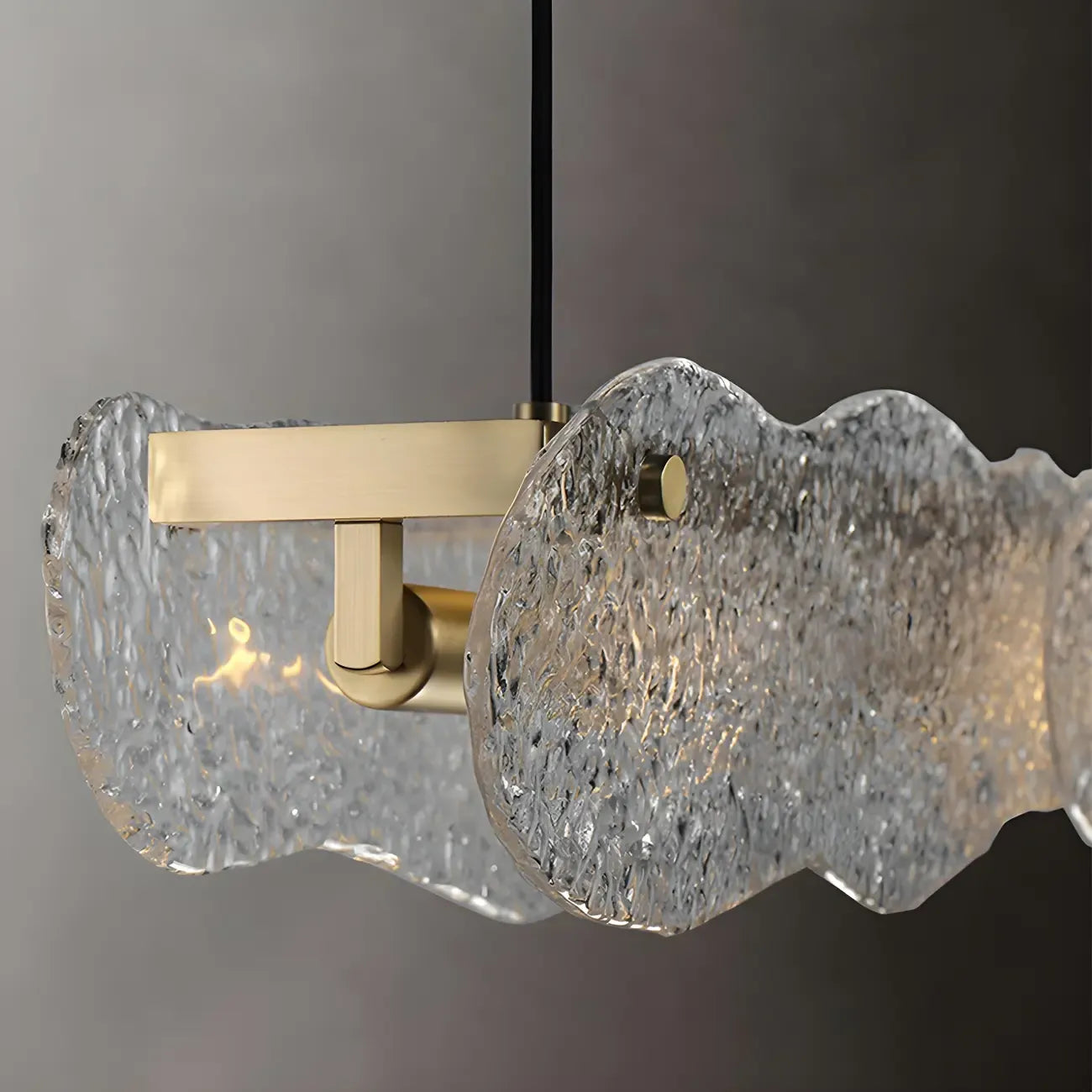 Lampada a sospensione lineare regolabile dorata in vetro per cucine