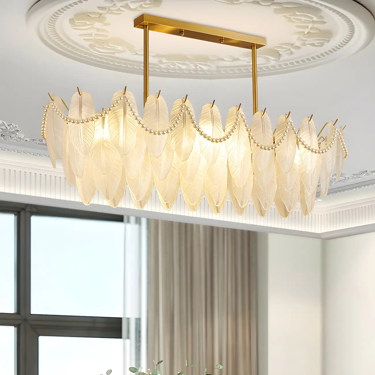 Lampadario a sospensione moderno in vetro con piume regolabile color oro