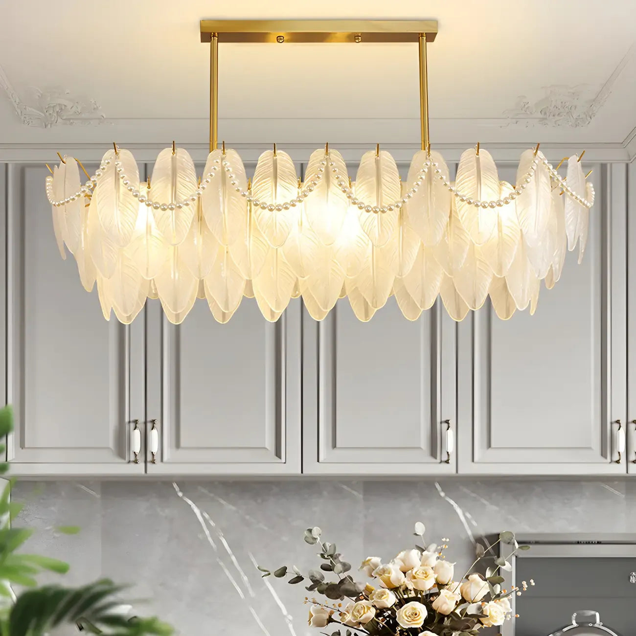 Lampadario a sospensione moderno in vetro con piume regolabile color oro