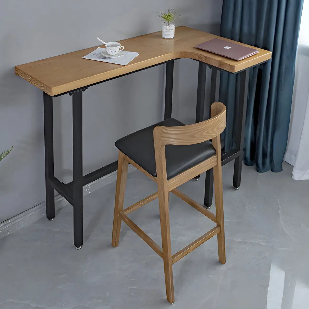 Tables de bar industrielles en bois naturel et fer forgé, en forme de L