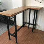 Tables de bar industrielles en bois naturel et fer forgé, en forme de L