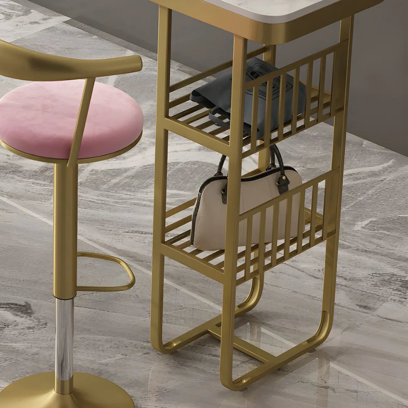 Tables de bar glamour dorées et blanches avec étagères en faux marbre