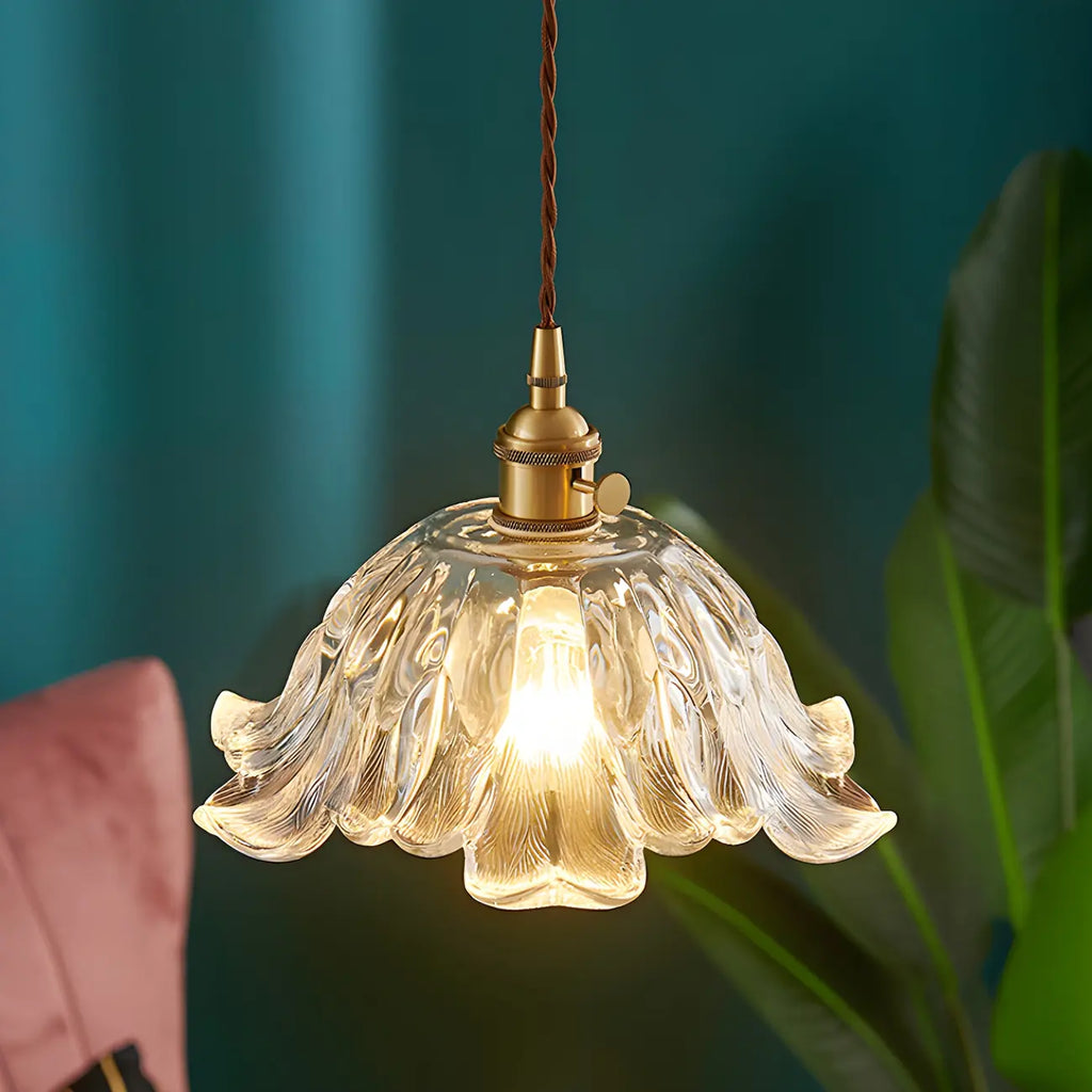 Suspension Art Déco vintage en verre et laiton à motif floral
