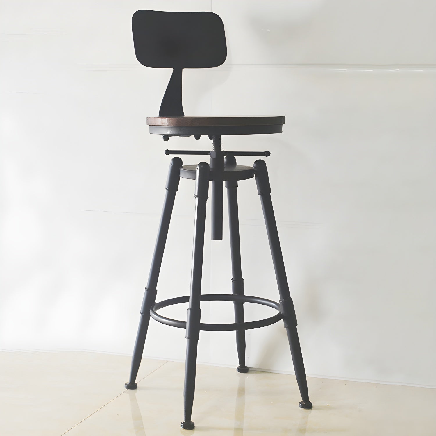 Tabourets de bar pivotants en métal et cuir de style industriel avec dossier