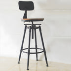 Tabourets de bar pivotants en métal et cuir de style industriel avec dossier