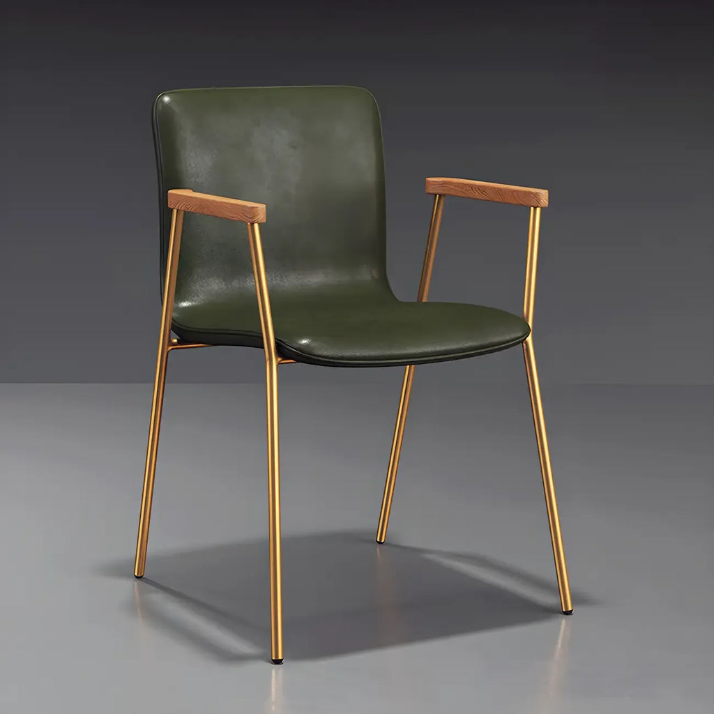 Chaise de salle à manger en cuir avec pieds en métal, accoudoirs et dossier.