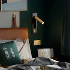 Applique murale moderne en métal avec LED et interrupteur, idéale pour la lecture dans la chambre.