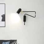 Applique murale moderne en laiton noir à bras articulé réglable