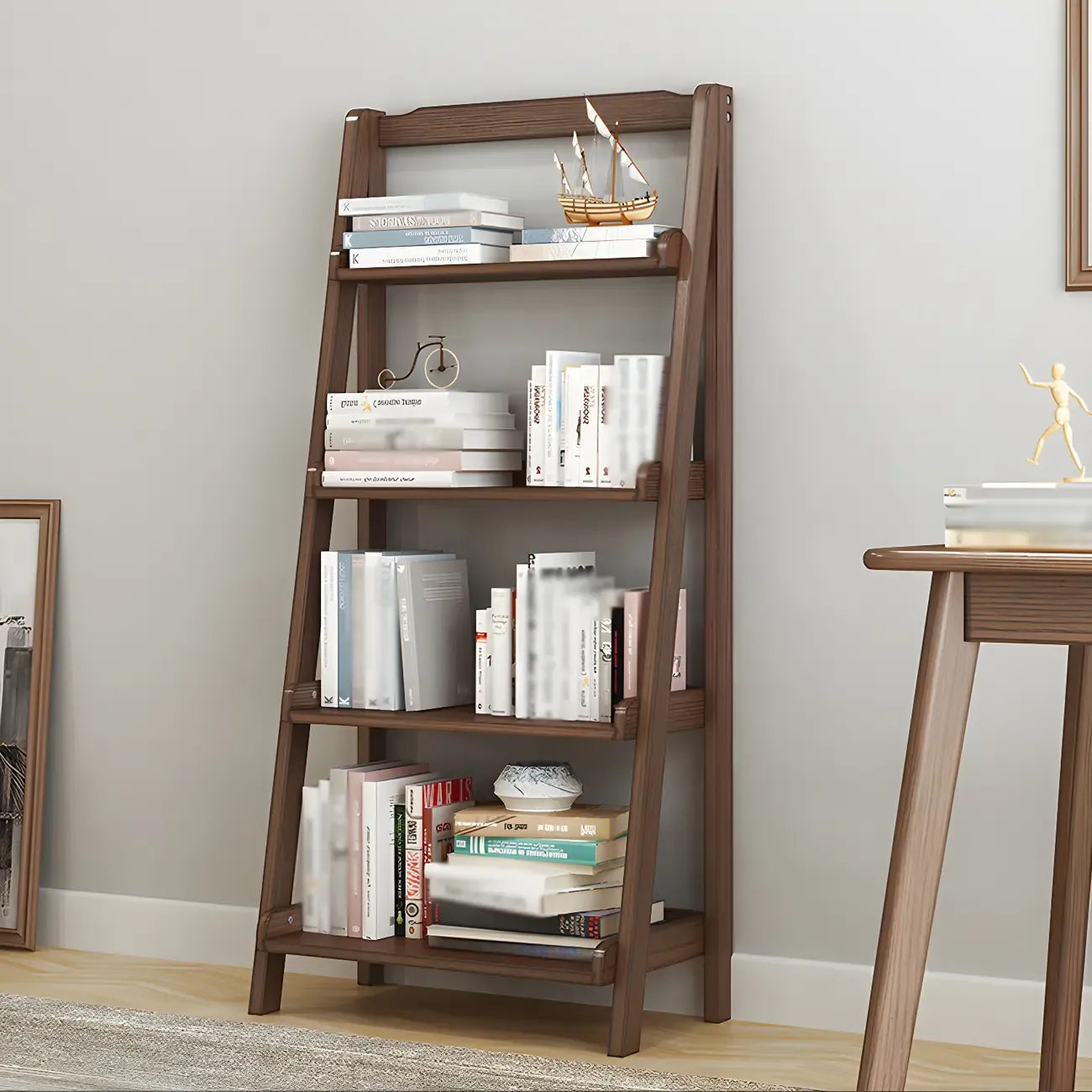 Bibliothèque minimaliste en bois avec échelle et rangement, couleur noyer