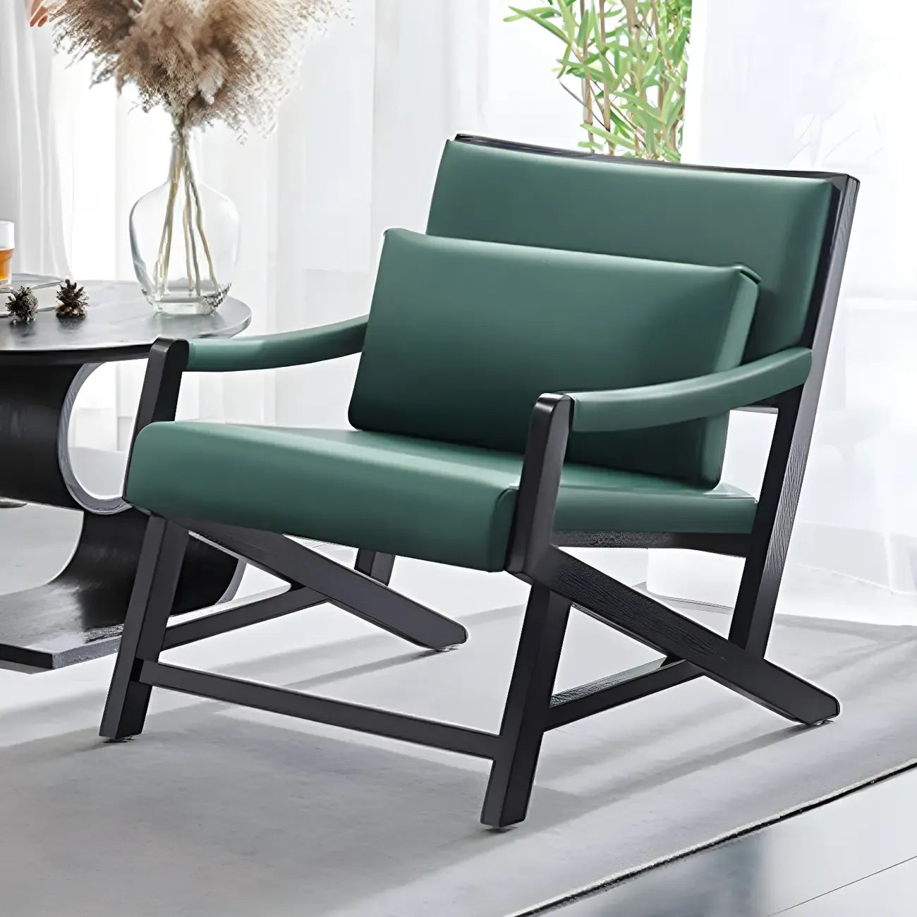 Fauteuil lounge moderne en similicuir avec dossier coussin