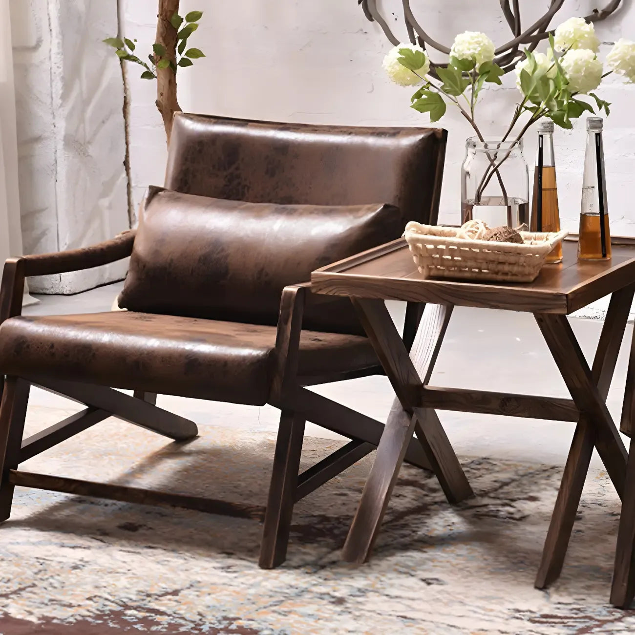 Fauteuil lounge moderne en similicuir avec dossier coussin