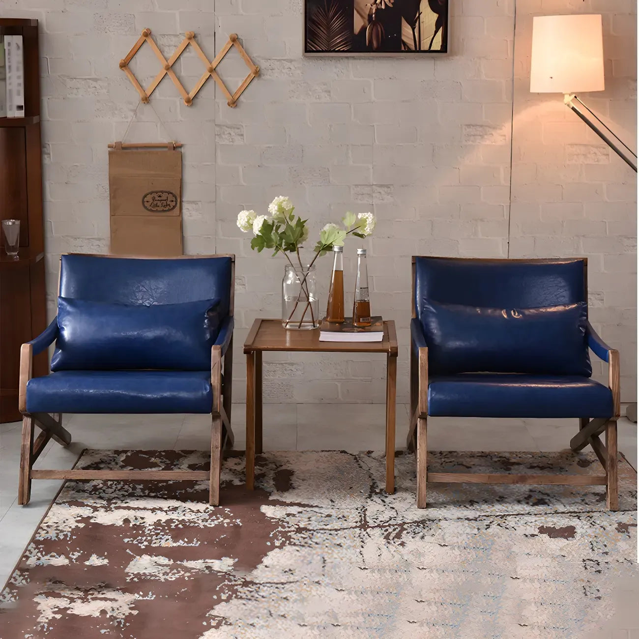 Fauteuil lounge moderne en similicuir avec dossier coussin