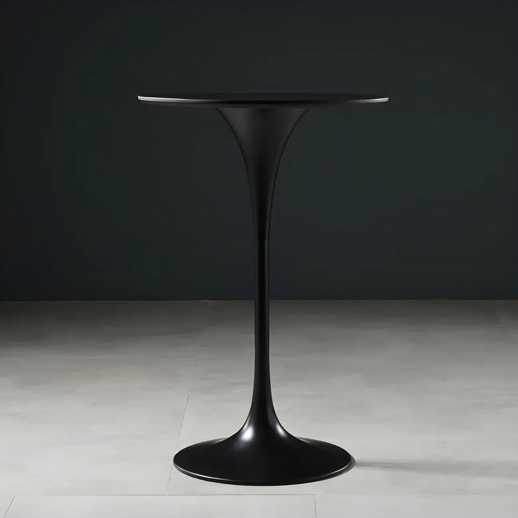 Table de bar ronde et haute de style bistro, avec pied central.