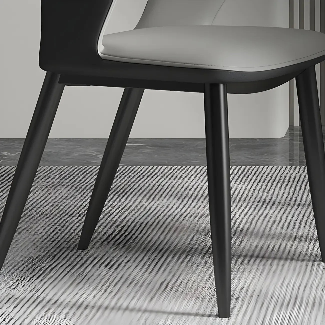 Chaise de salle à manger contemporaine rembourrée à dossier ouvert avec accoudoirs