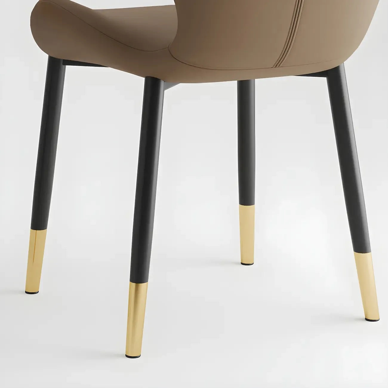 Chaise de salle à manger Art Déco en cuir à dossier incurvé et dossier plein