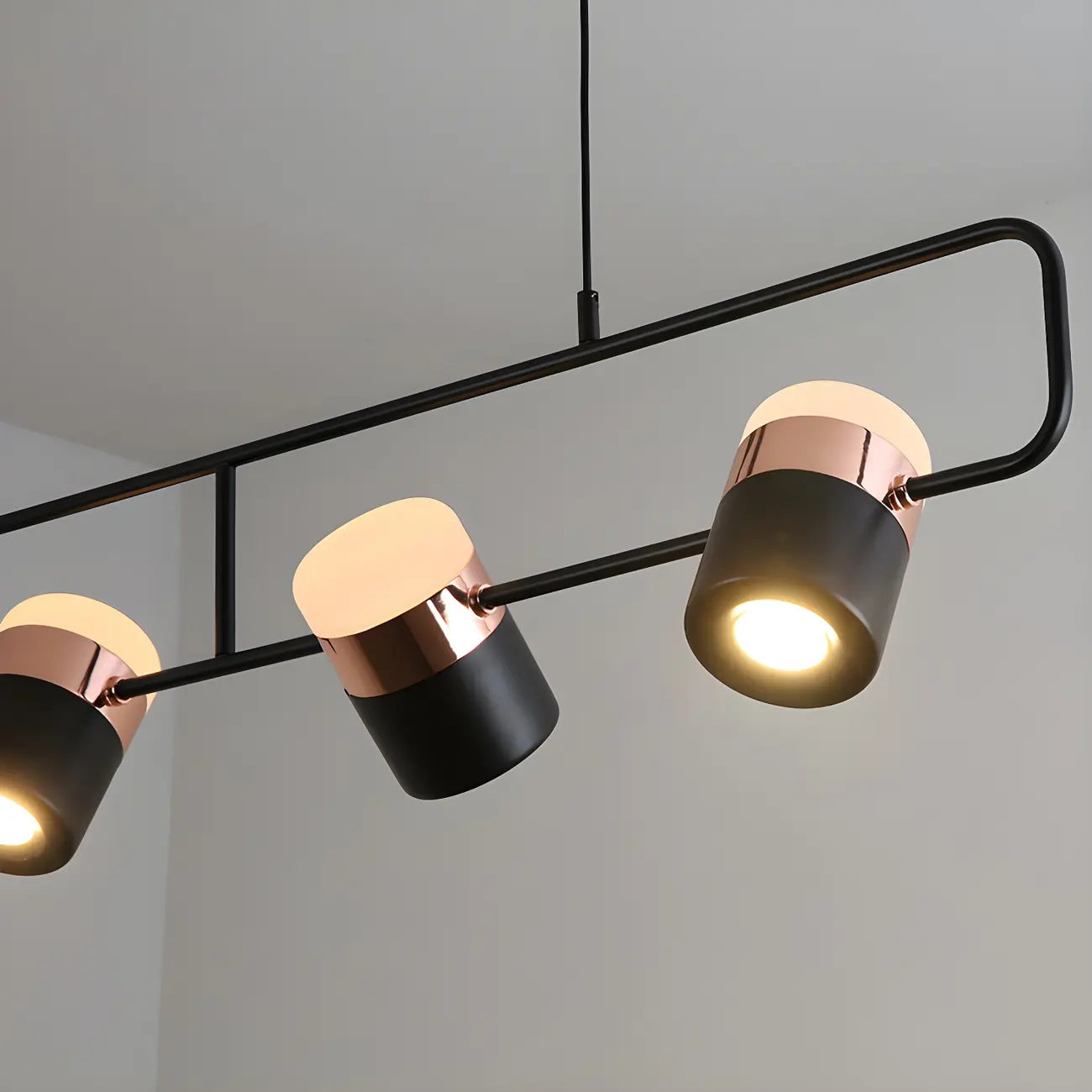 Suspension cylindrique noire moderne pour cuisine