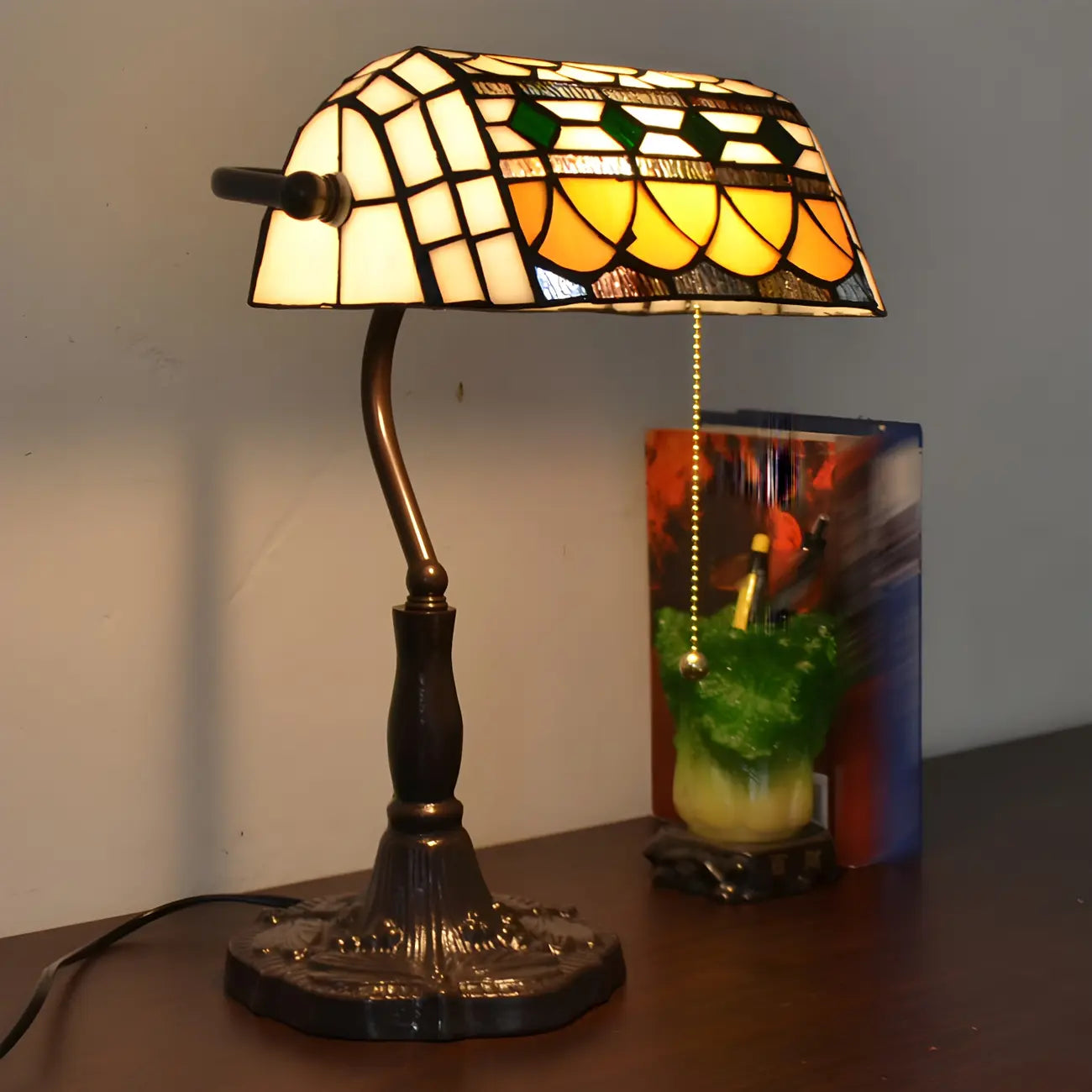 Lampe de table rétro HomeyFad en vitrail LED, style banquier, avec chaînette.