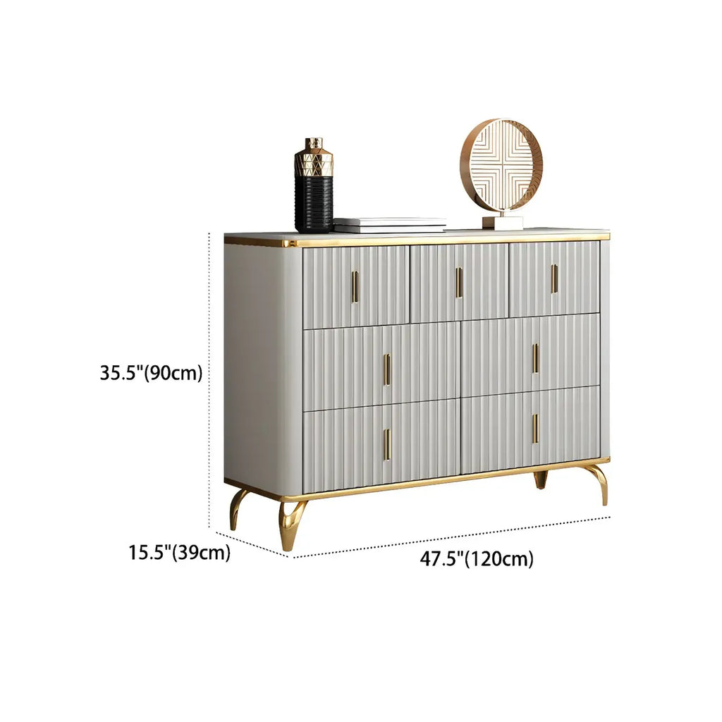 Commodes et coffres élégants en bois gris avec poignées dorées
