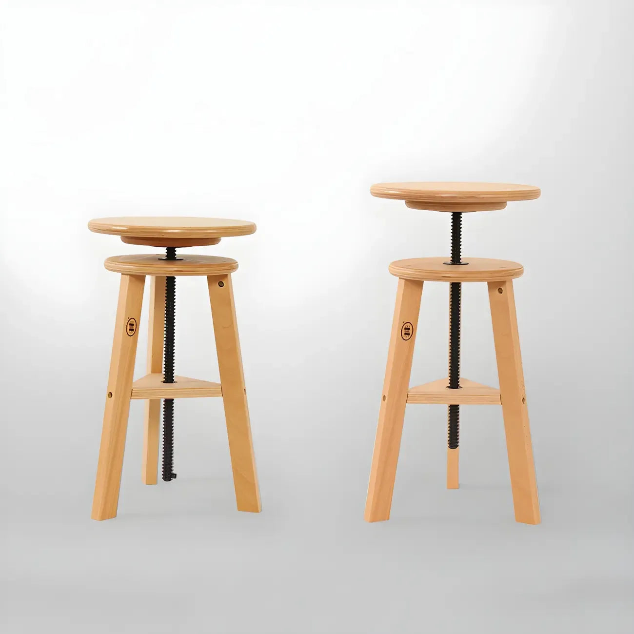 Tabourets de bar pivotants modernes en bois
