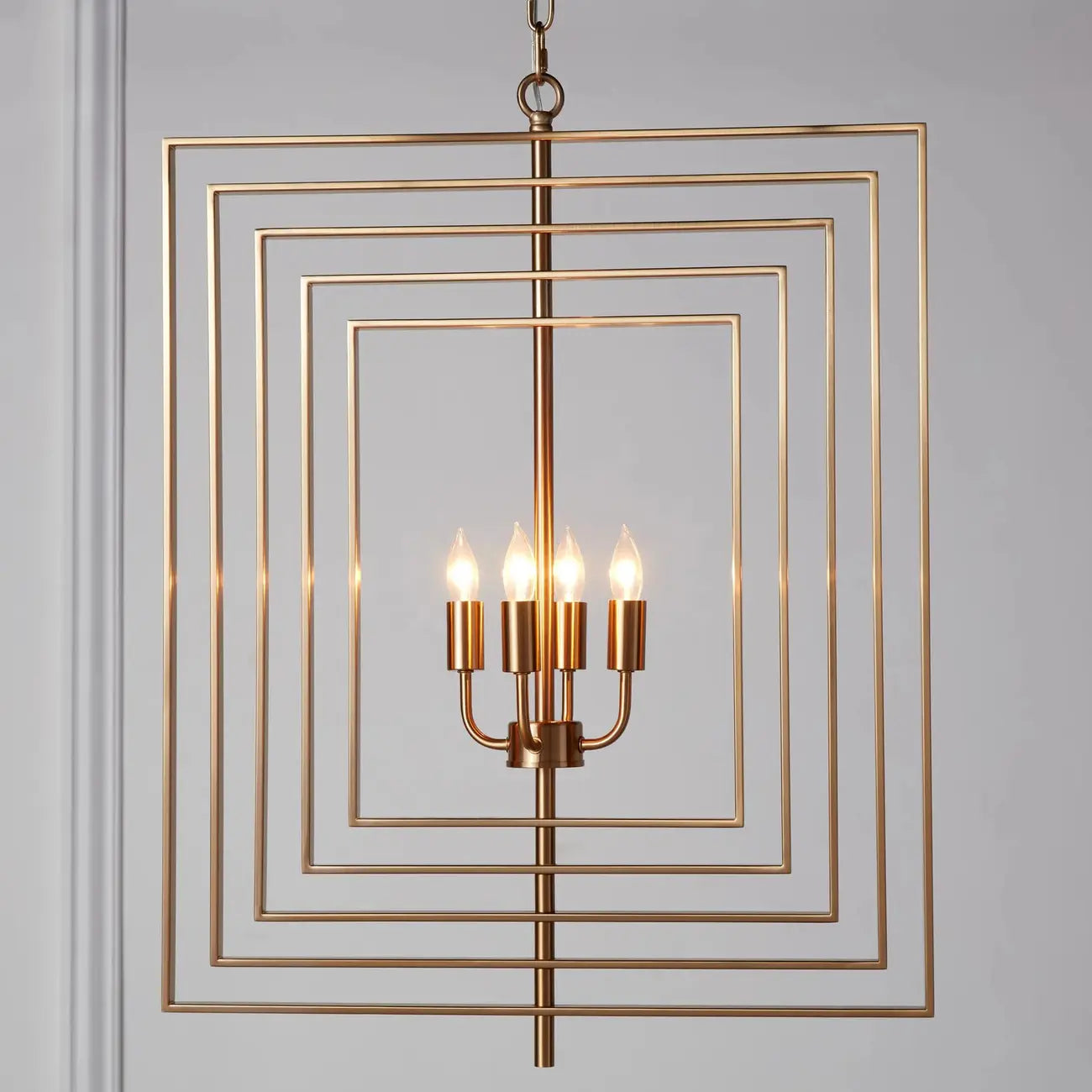 Lustre moderne rectangulaire en métal doré à structure cage