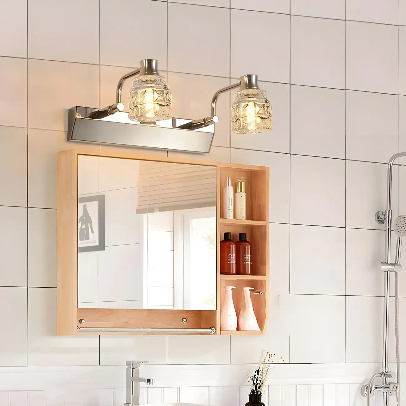 Applique murale moderne en chrome et cristal pour salle de bain