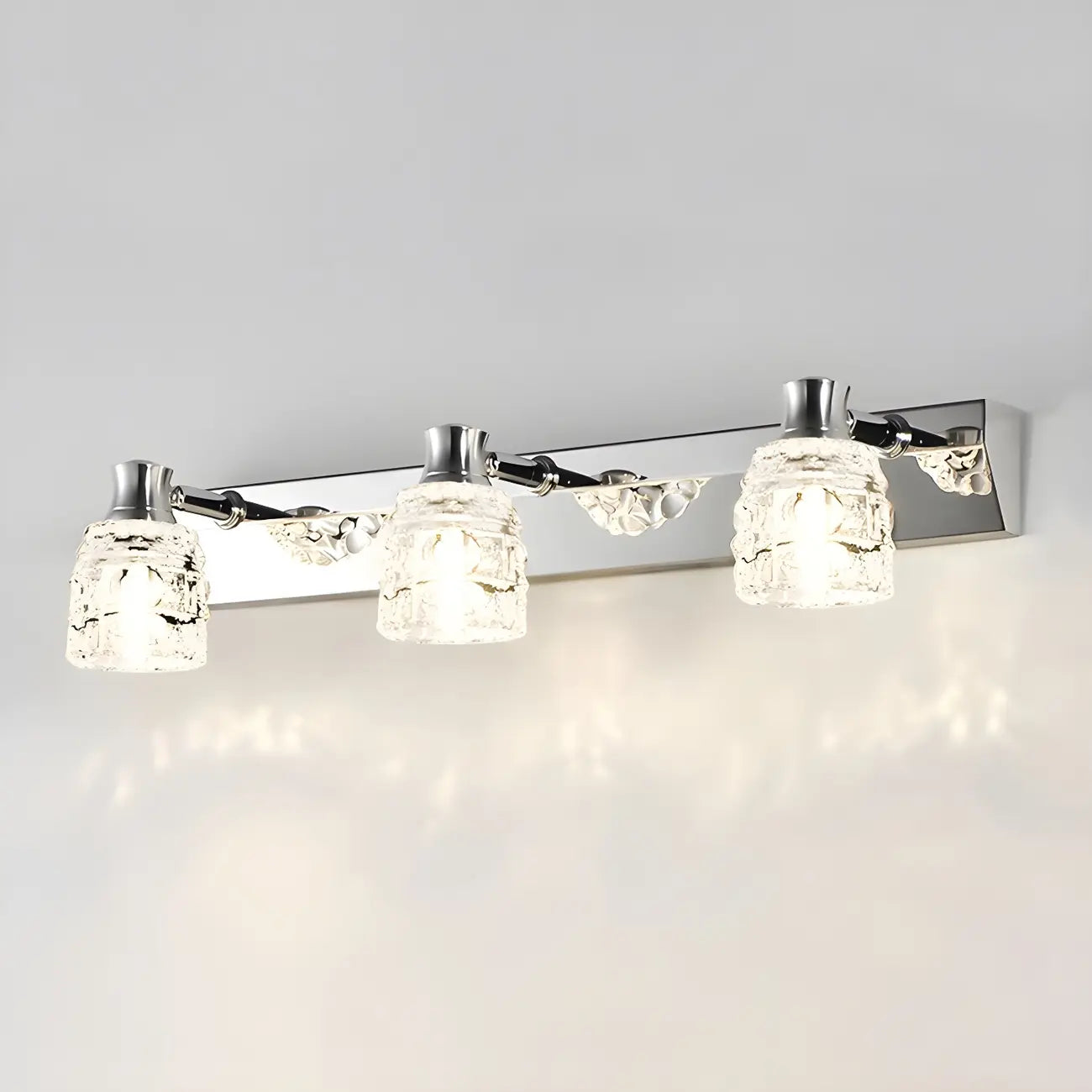 Applique murale moderne en chrome et cristal pour salle de bain