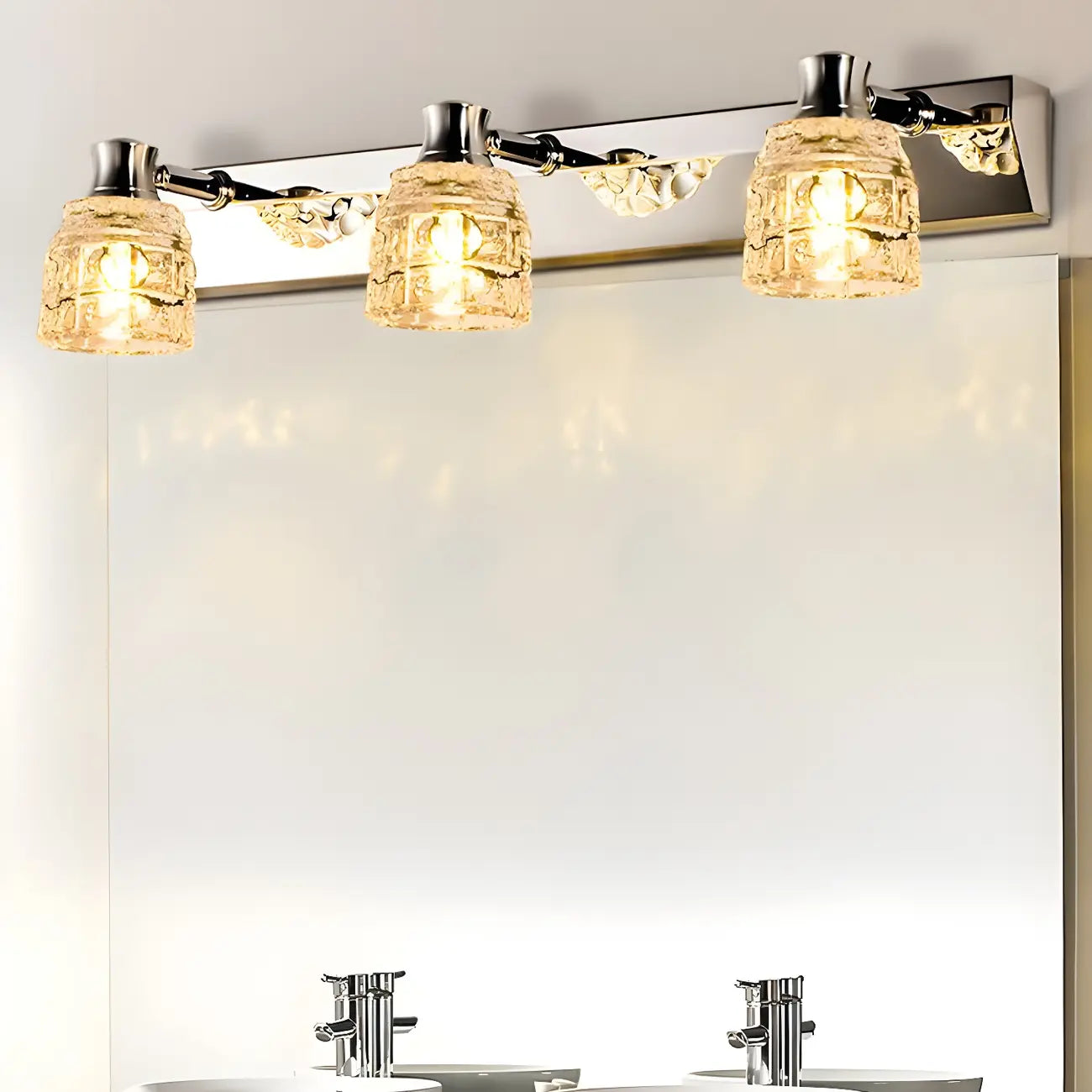 Applique murale moderne en chrome et cristal pour salle de bain