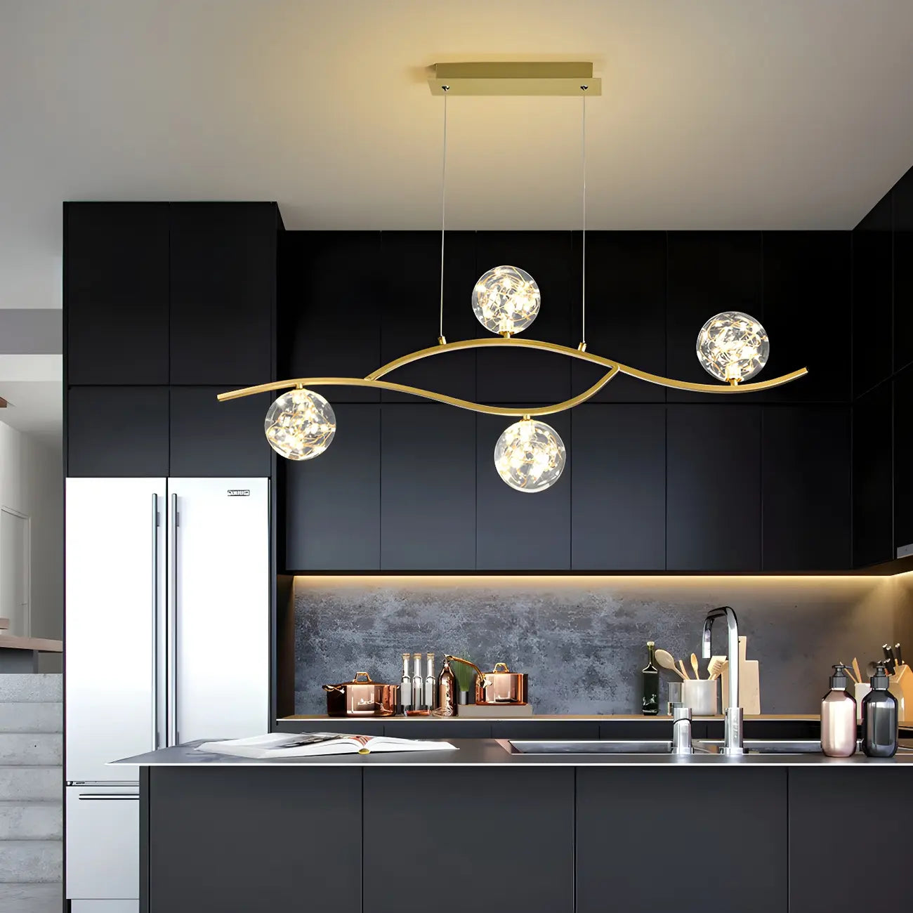 Suspension moderne réglable en verre transparent avec LED