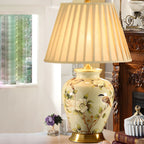 Lampe de table HomeyFad classique en céramique avec abat-jour en tissu jaune clair et motif floral