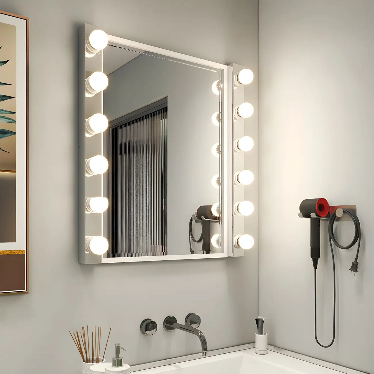 Luminaire moderne chromé à globe pour salle de bain