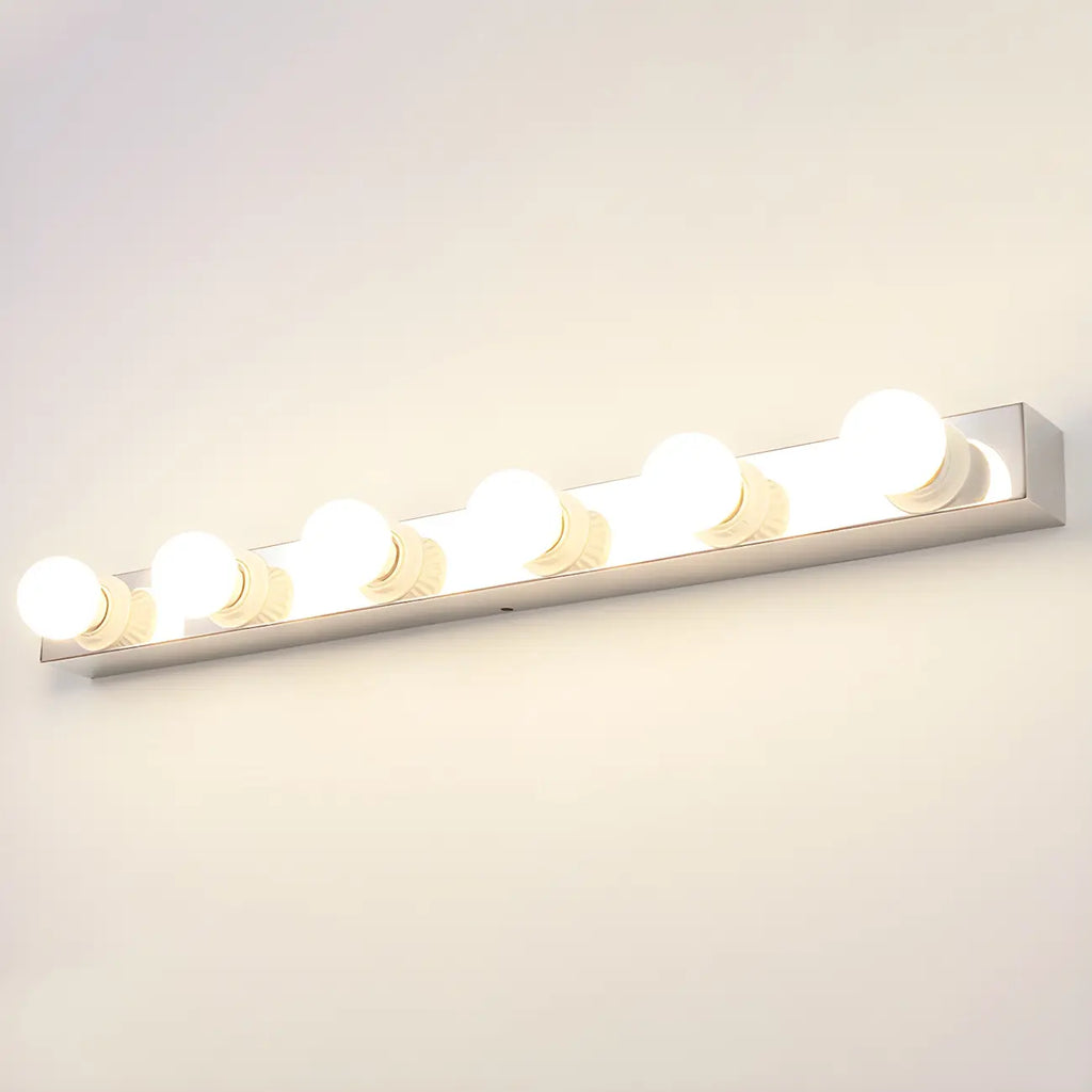 Luminaire moderne chromé à globe pour salle de bain