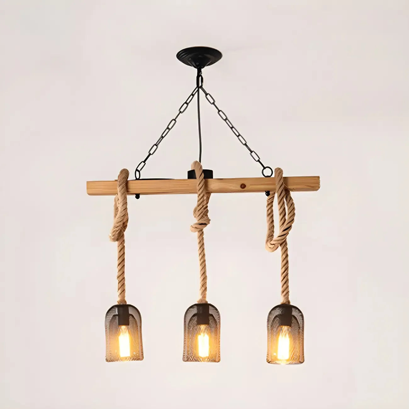 Suspension industrielle à 8 lumières en forme de bouteille de fer avec décoration en corde