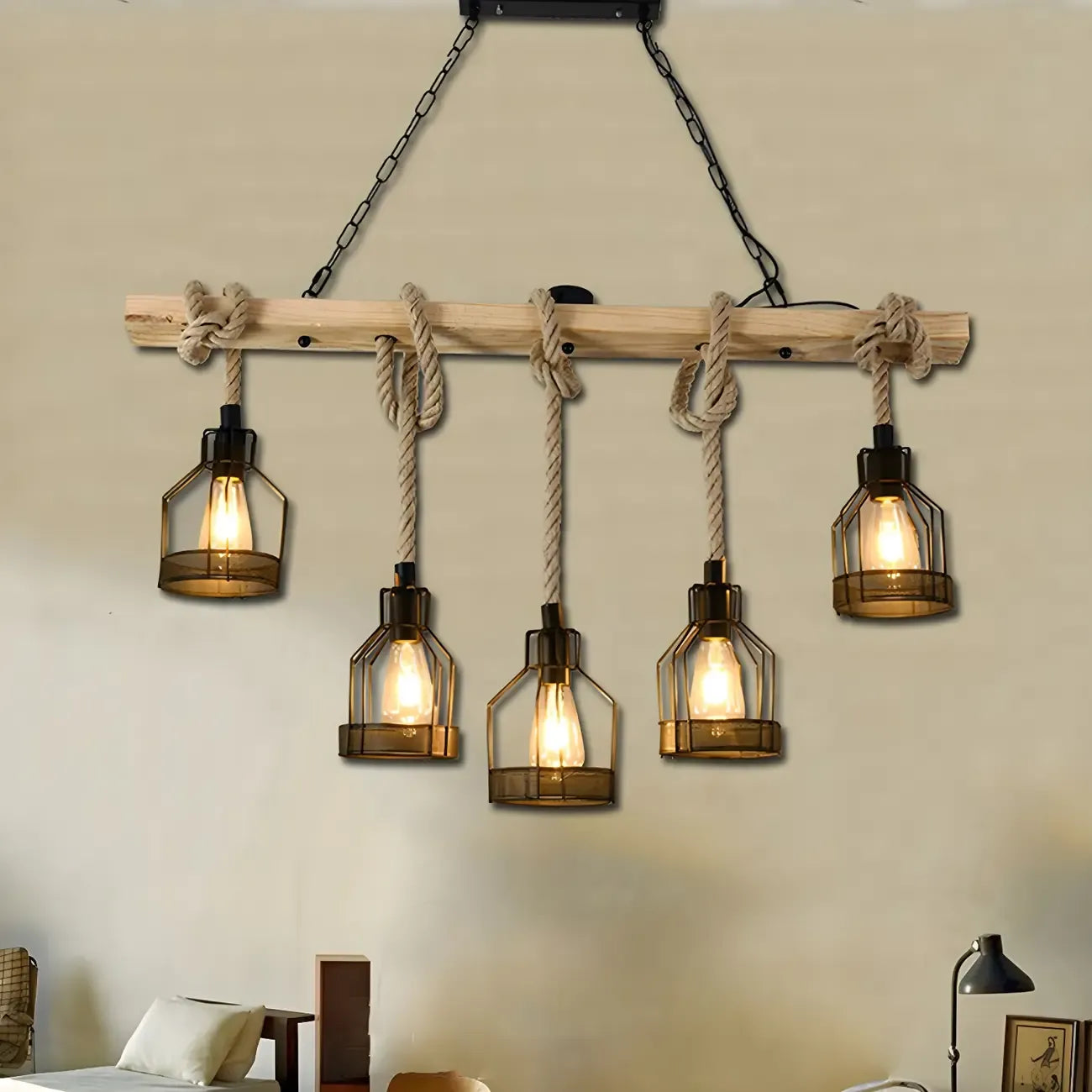 Suspension industrielle à 8 lumières en forme de bouteille de fer avec décoration en corde