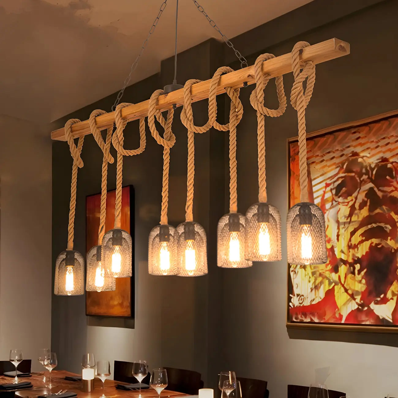 Suspension industrielle à 8 lumières en forme de bouteille de fer avec décoration en corde