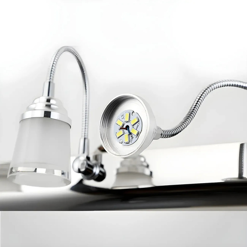 Applique murale moderne chromée à DEL pour salle de bain avec abat-jour blanc