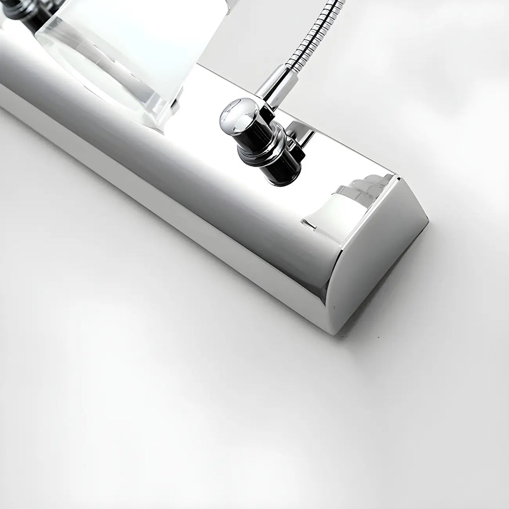 Applique murale moderne chromée à DEL pour salle de bain avec abat-jour blanc