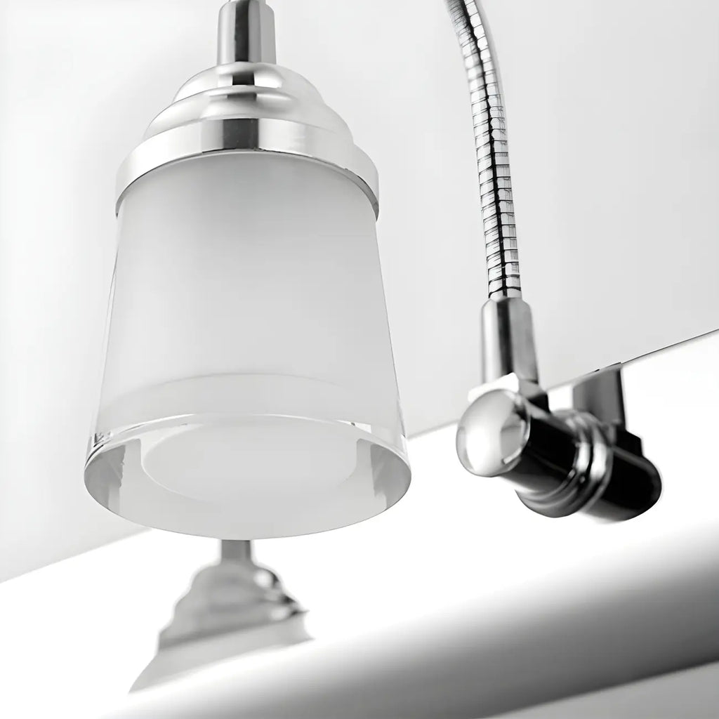 Applique murale moderne chromée à DEL pour salle de bain avec abat-jour blanc
