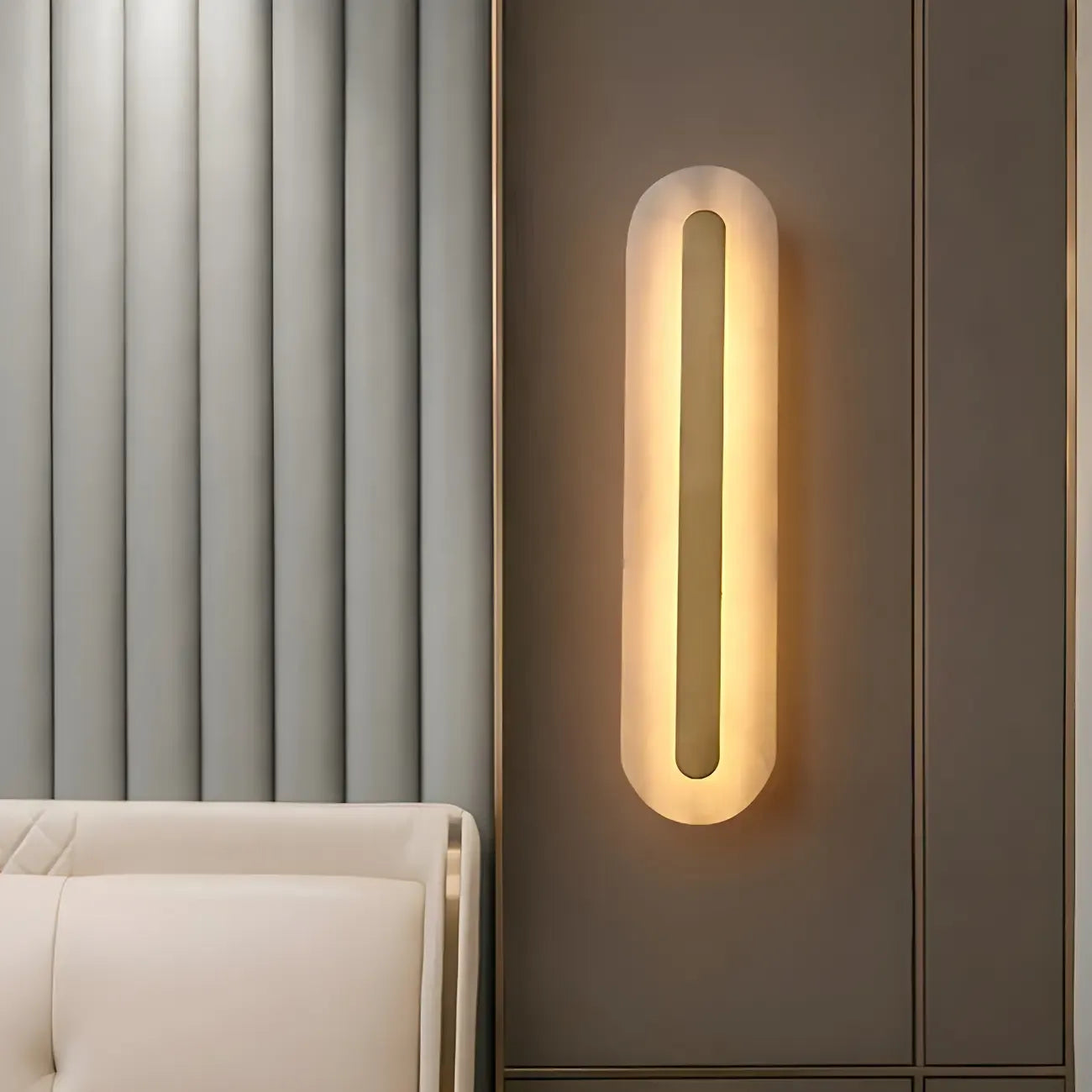 Applique murale ovale moderne en laiton et pierre avec LED à intensité variable pour chambre à coucher