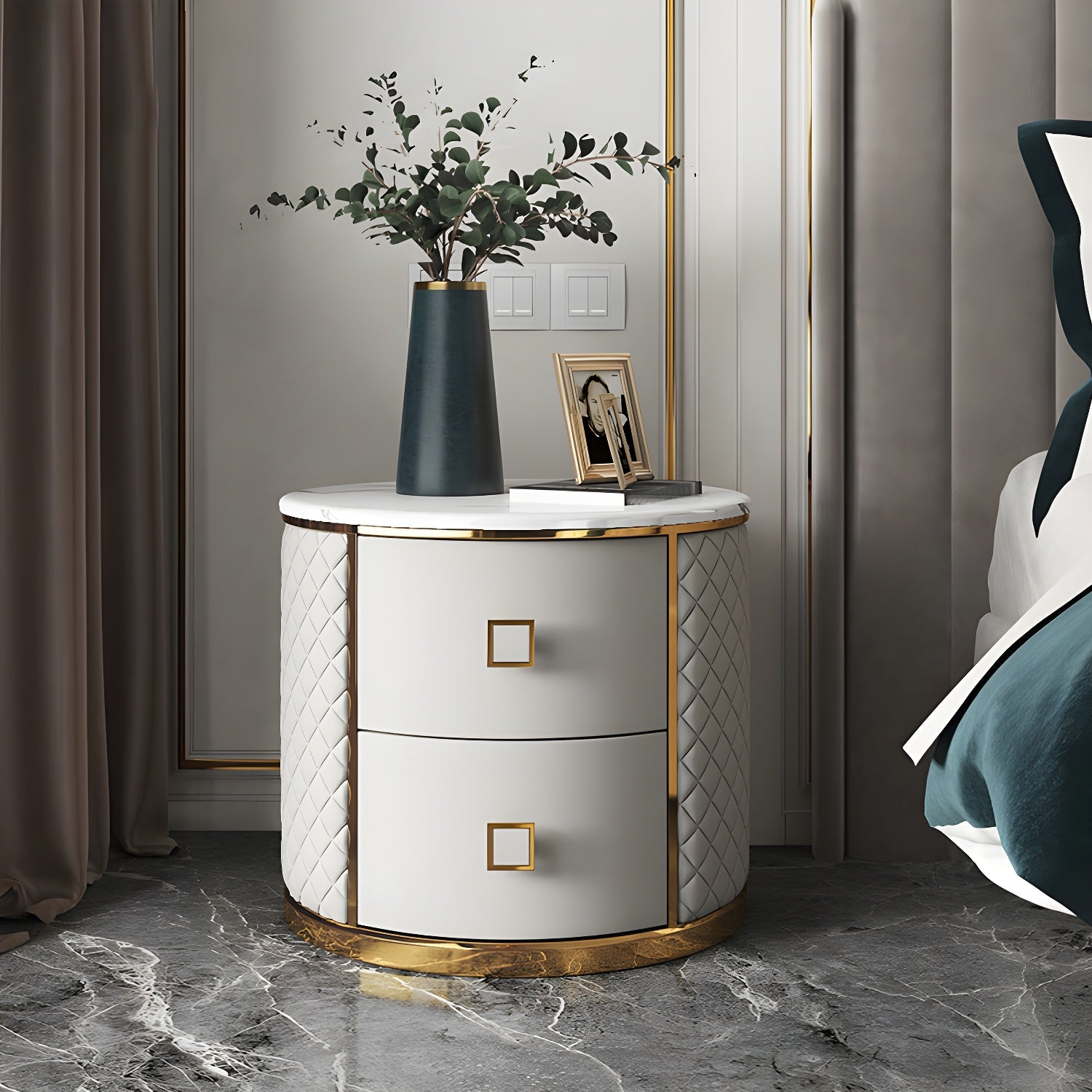 Table de chevet ronde glamour en cuir avec plateau en marbre et 2 tiroirs