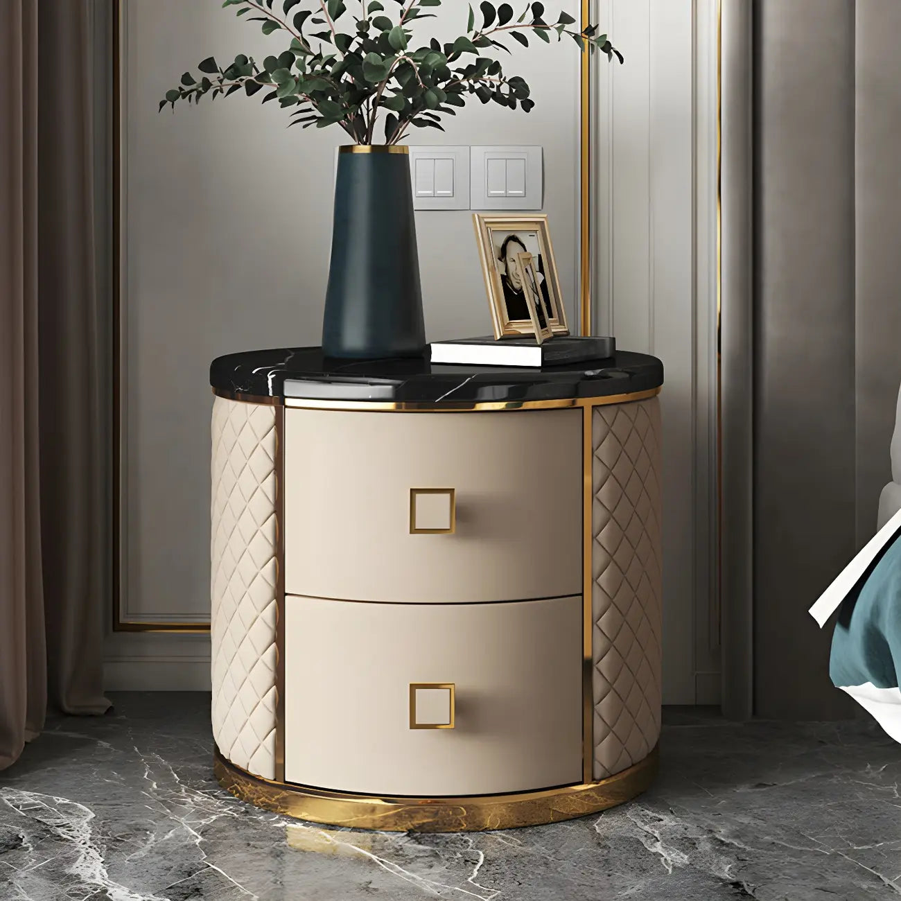 Table de chevet ronde glamour en cuir avec plateau en marbre et 2 tiroirs