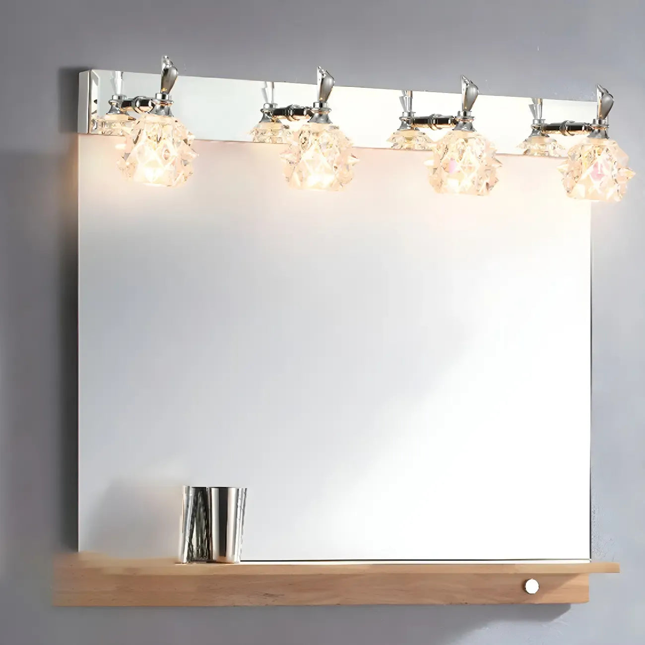 Applique murale classique chromée avec abat-jour en verre et miroir réglable pour salle de bain