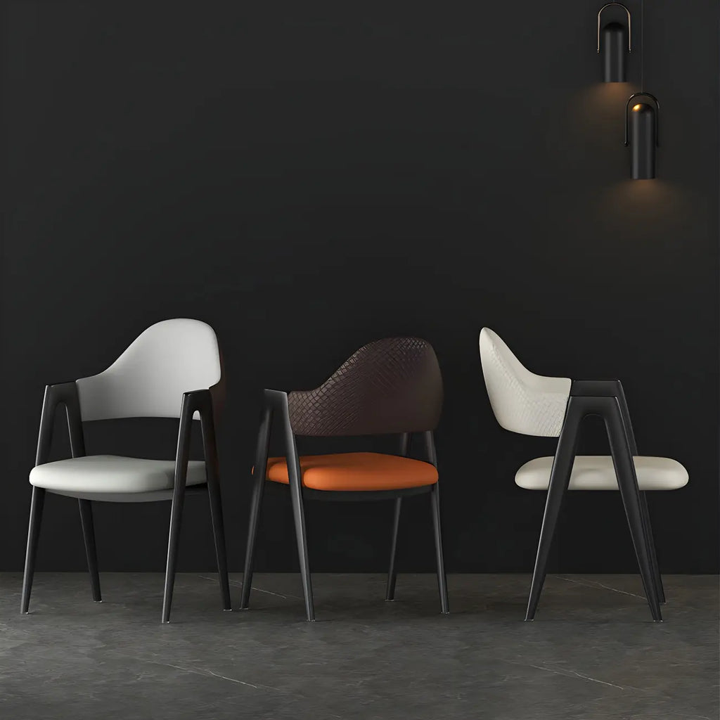 Chaise de salle à manger moderne en cuir avec dossier incurvé et accoudoirs ouverts