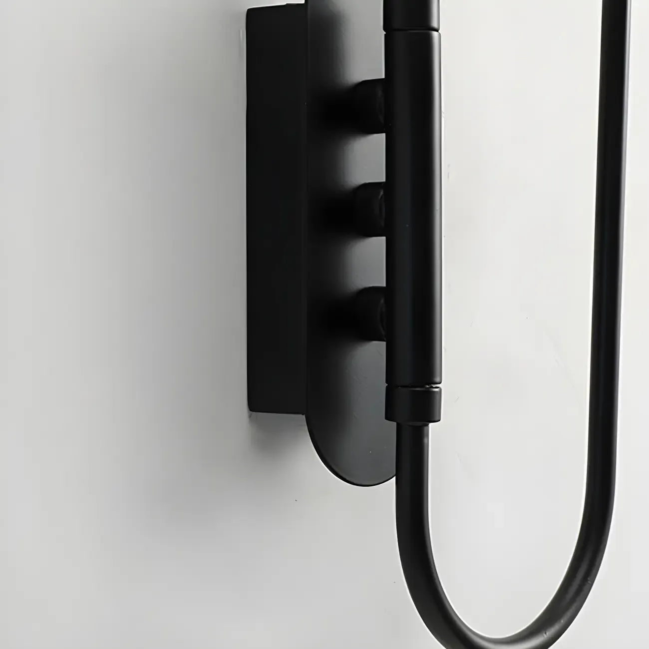 Applique murale moderne en métal noir à 2 lumières avec bras articulé
